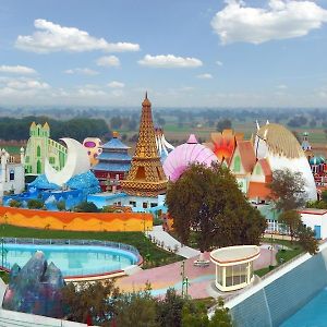 Smg Resort